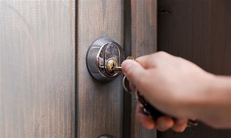5 Easy Ways To Remove A Key Stuck In Lock