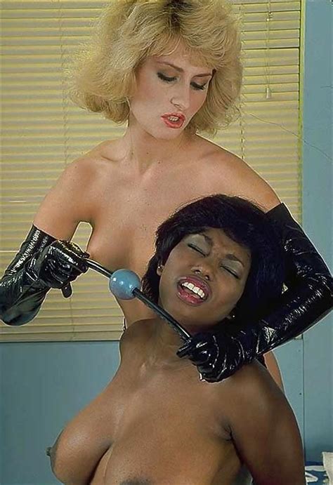 Retro Set Ebony Ayes And Tanya Foxx 12 Pics Xhamster