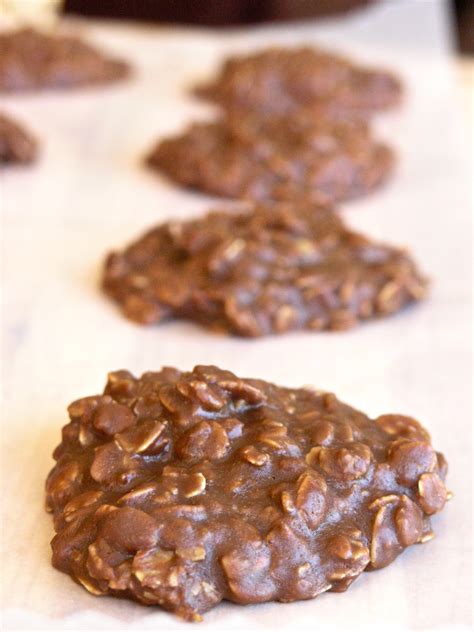 Time to mix things up a bit and make some no bake cookies. Oatmeal Chocolate Peanut Butter No Bake Cookies ...