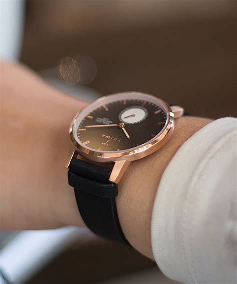 triwa（トリワ）の「triwa トリワ ユニセックス腕時計 スバラン svalan ブラック × ローズゴールド ×黒レザーベルト svst101 ss010114（アナログ腕時計