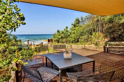 Het water is helder, de omliggende plaatsen zijn aantrekkelijk en de omgeving is prachtig. Camping Village Santapomata | Glamping Toscane | Supertrips