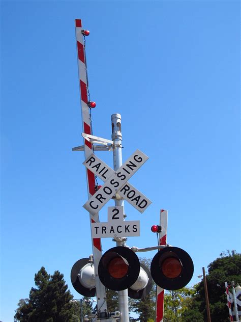 Railroad Crossing 2 Tracks North Lane And California Drive Flickr