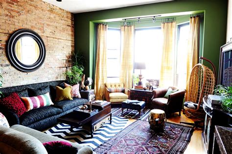 Bohemian chic style may be too loud for some, but for those who do it correctly, it can instantly brighten up a space that was looking. 5 Must-Haves for a Boho-Chic Look | HGTV's Decorating ...