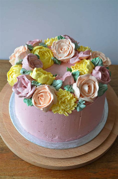 Buttercream Flower Wreath Layer Cake Baking With Aimee