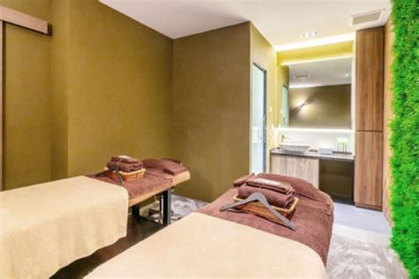 8 best couple massages in singapore for valentine s day