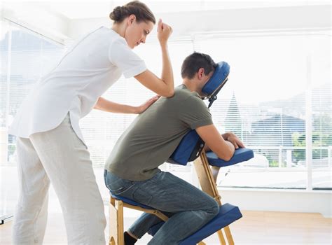 Massage Chair Vs Massage Therapist Which Is Better Complete Guide