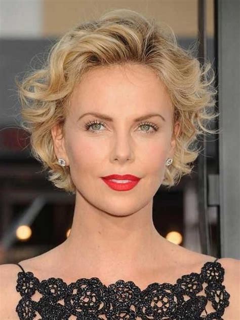 2022 Popular Short Haircuts For Round Faces And Curly Hair