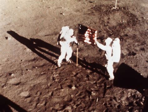 Há 47 Anos O Homem Pisava Pela Primeira Vez Na Lua