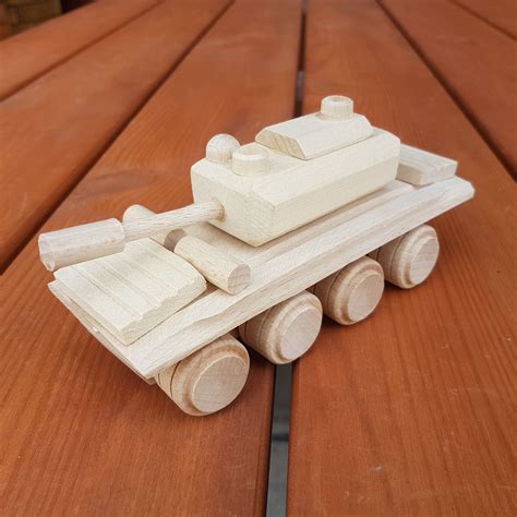 Wooden Tank Toy Made Of Natural Beech Wood Toy Tanks Wooden Toys Wood