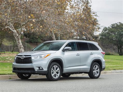 Read the definitive toyota highlander 2021 review from the expert what car? 2014 Toyota Highlander vs. 2014 Nissan Pathfinder Comparison | Kelley Blue Book