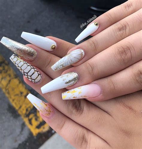 32 Extraordinary White Acrylic Nail Designs To Finish Your Trendy Look