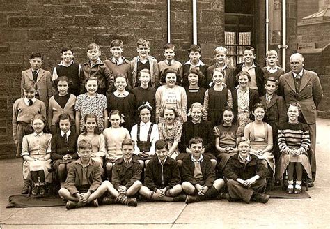 Abbeyhill Primary School Class Aeound 1950 51