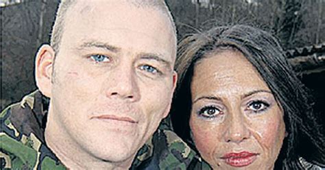 victoria cross hero johnson beharry and ross kemp back our homes for heroes military veterans