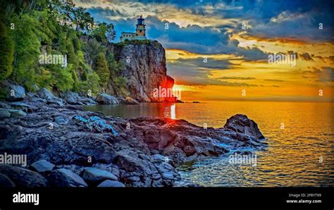 Two Harbors Lighthouse Hi Res Stock Photography And Images Alamy