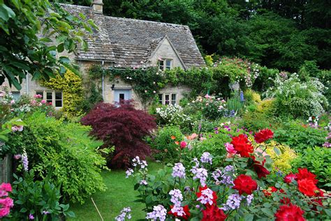 See more ideas about english country cottages, english cottage, country cottage. English Garden | Bibury, England | Bibury, England - 0607 ...