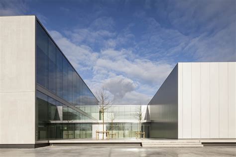 Corporate Versluys Zandvoorde Govaert And Vanhoutte Architects