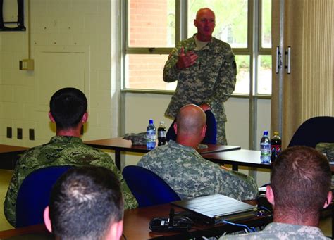 Tradoc Cg Visits Fort Gordon Discusses Armys Future Article The