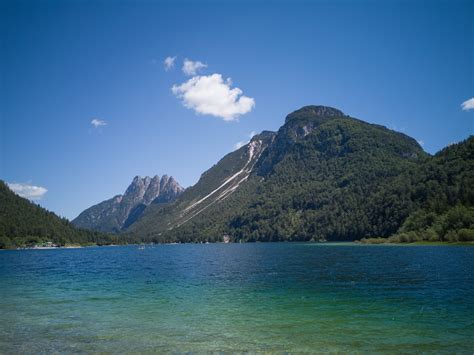 Lago Del Predil Tra Acque Cristalline E Natura Selvaggia