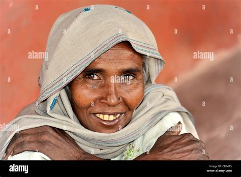 Indian Woman Portrait Delhi North India India Asia Stock Photo Alamy