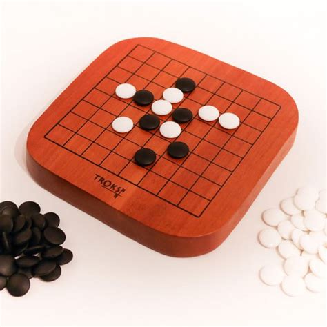 Descarga esta foto premium de juego de mesa japonés go y descubre más de 9 millones de fotos de stock en freepik. Go 9x9 - juego de mesa estratégico de Japón - kinuma.com