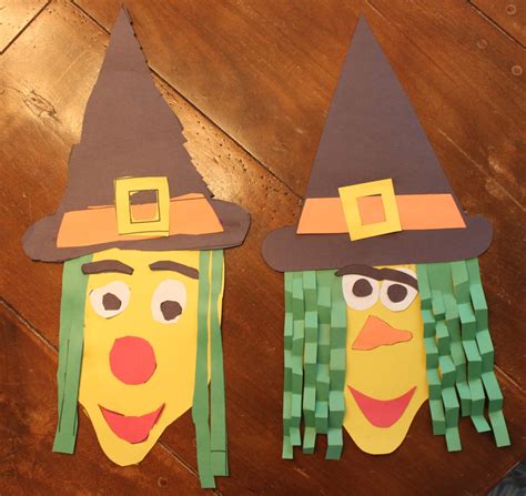Construction Paper Halloween Witch