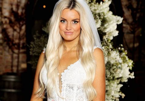 married at first sight s samantha harvey reveals she s still wearing her wedding ring about