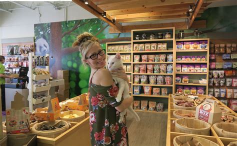 Get quality products for your pets and garden. the Annandale Blog: Pet shop celebrates rebranding this ...