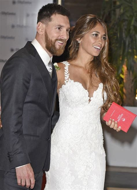 No wonder president bartomeu said messi will have not one but 10 statues outside the new camp nou. Lionel Messi Wife : Antonella Roccuzzo Lionel Messi's Wife ...