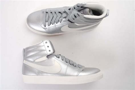 Nike Hally Hoop Silver Nike Cortez Sneaker White Sneaker Hoop
