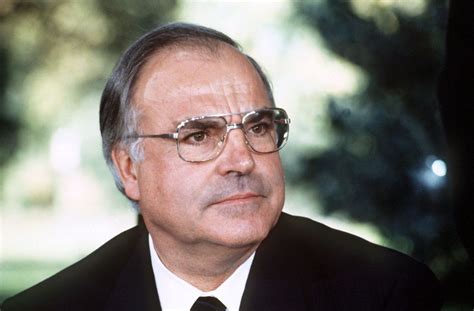 Helmut Kohl Hier Ein Foto Aus Dem Jahr 1982 Ist Im Alter Von 87