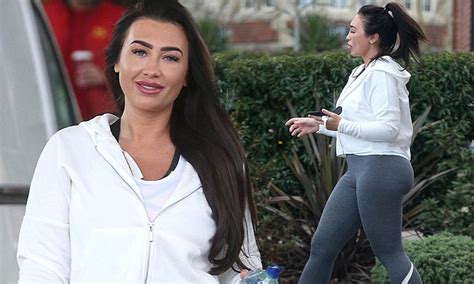 Lauren Goodger Shows Off Her Incredibly Peachy Posterior