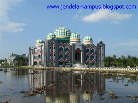 Umr, ump dan umk sangat erat kaitannya dengan sistem penggajian seorang pekerja. FOTO: Islamic Center dan Rektorat UIN Suska Riau ~ JENDELA ...
