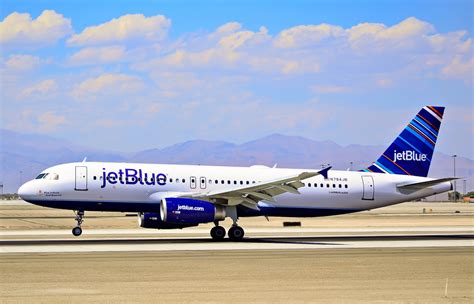 Jetblue Airbus A 320 At Boston On Oct 23rd 2017 Bird Strike Aeroinside