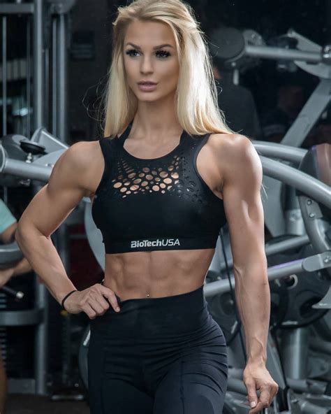 Female Fitness Figure And Bodybuilder Competitors Catharina Wahl