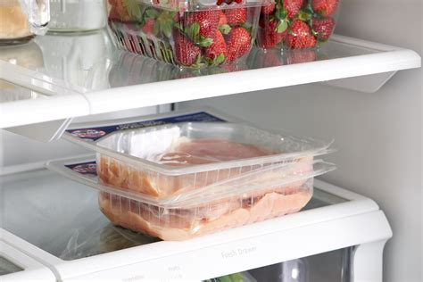 Here S Where You Should Store Chicken In Your Fridge — Chicken Shopper Raw Chicken Canned