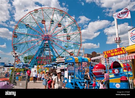 Denos Wonder Wheel Amusement Park Coney Island Luna Beach Boardwalk