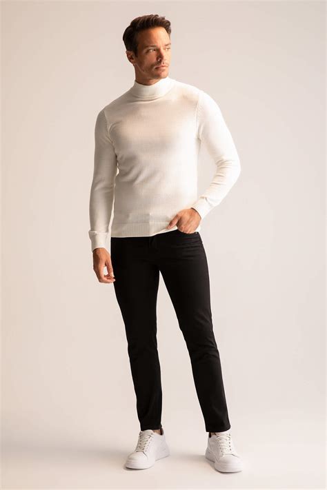 Ecru MAN Slim Fit Turtleneck Pullover 2489784 DeFacto