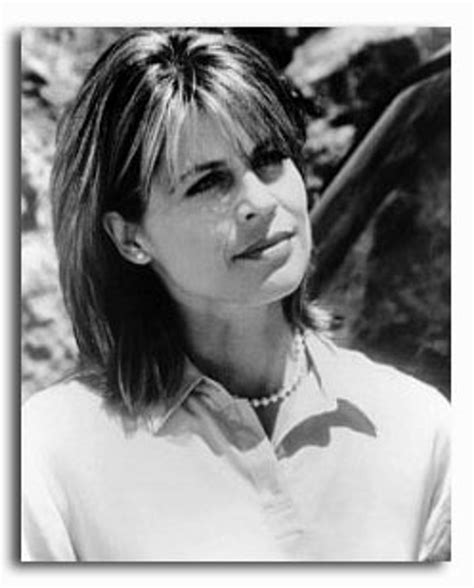 Ss2146300 Movie Picture Of Linda Hamilton Buy Celebrity Photos And
