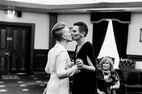 Lgbtq Wedding Photographer Ireland Rachel And Sheryl Honey And The Moon Photography