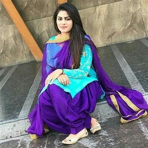 sohni punjabi kudi pic beauty full girl purple dress fashion