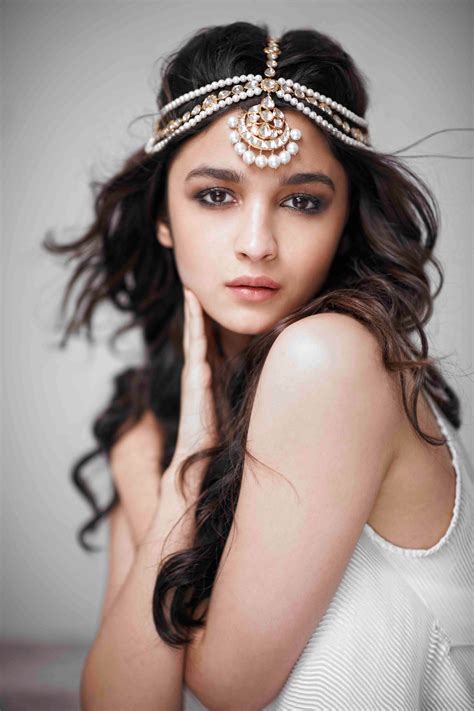 See latest photos and image galleries of all bollywood celebrities! Alia Bhatt 4K Wallpaper, Bollywood actress, Photoshoot ...
