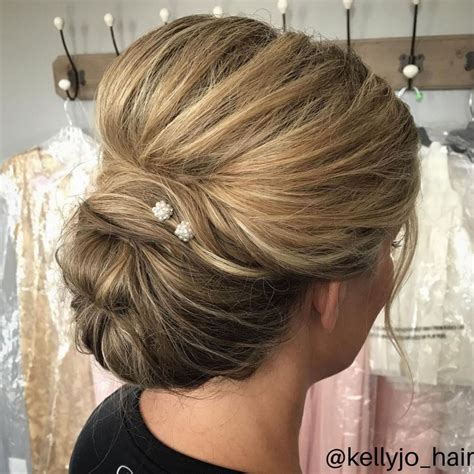The big wedding day has all its focus on the bride and the groom. 50 Ravishing Mother of the Bride Hairstyles | Mother of ...