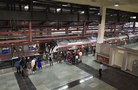 Delhi Metro Pink Line Photos Selfies Before Boarding
