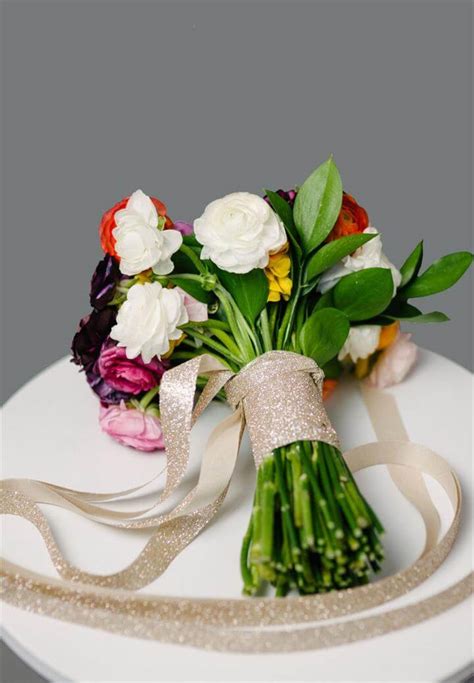 Easy Wedding Bouquets To Make Wedding Diys How To Make A Wedding
