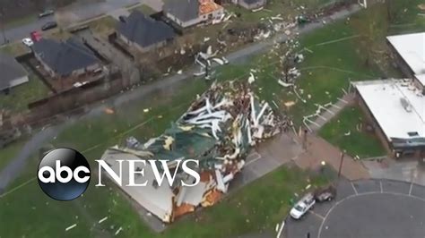 Powerful Tornado Tears Through Springdale Arkansas Youtube