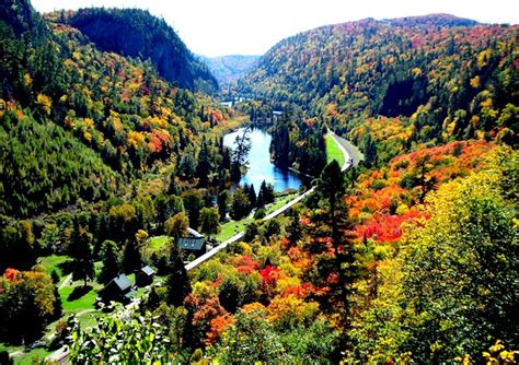 Agawa Canyon 3 Day Fall Colours Bustrain Classic Package Bus Trip