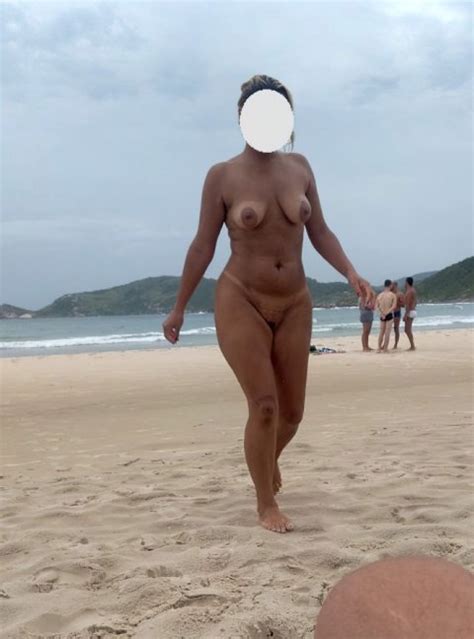 Esposa Na Praia De Nudismo Fotos Amadoras Lindas
