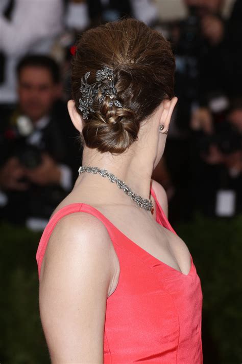 Got Your Back See The Gorgeous Updo Hairstyles From The