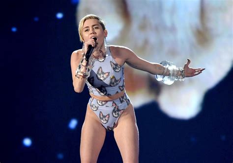 Miley Cyrus Forced To Postpone 2 European Concert Dates Ctv News