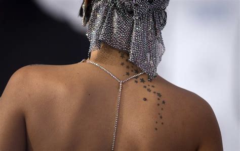 See The Sparkly Naked Dress Rihanna Wore To The Cfda Awards Well